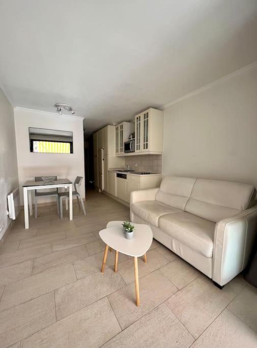 Casa Alessia - วีลล์ฟรองซ์-ซูร์-แมร์ ภายนอก รูปภาพ